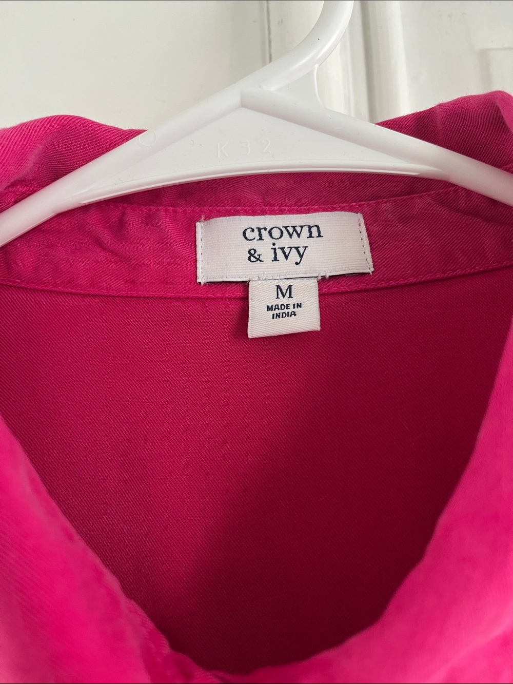 Crown & Ivy Button-Up Shirt Women’s Fuchsia - M - Picture 3 of 13